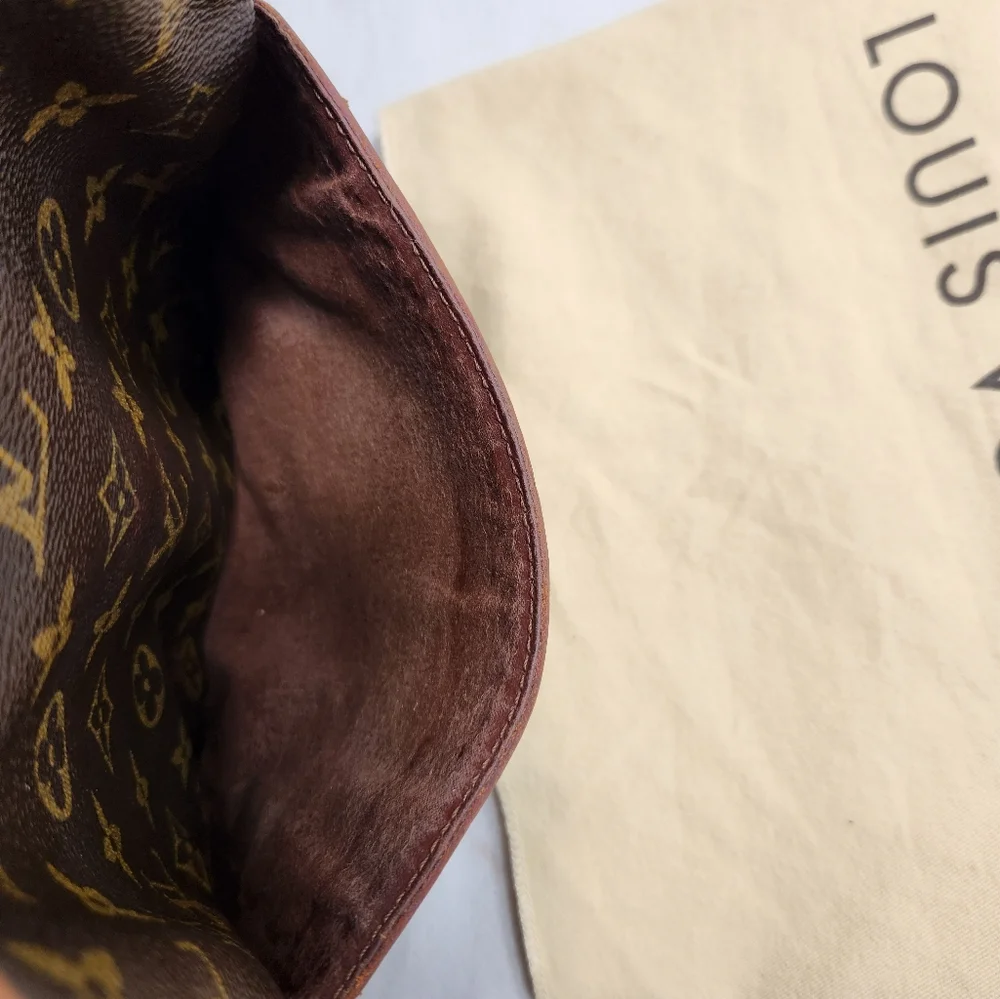 Louis Vuitton Crossbody Bag - Picture 8 of 11